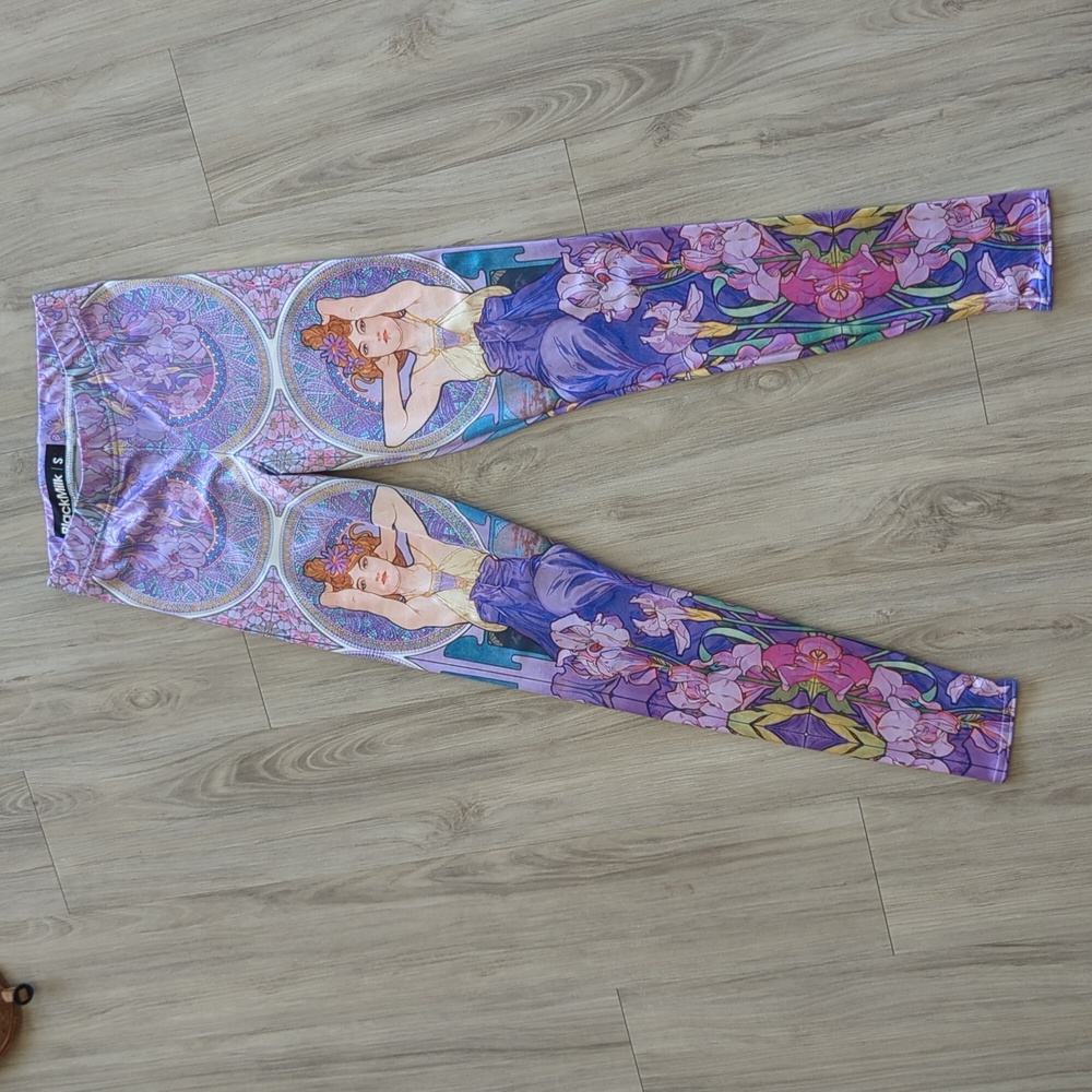 BlackMilk leggings - Mucha print
